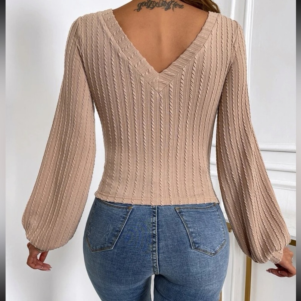 V Neck Rib-Knit Tee - Picture 3 of 6